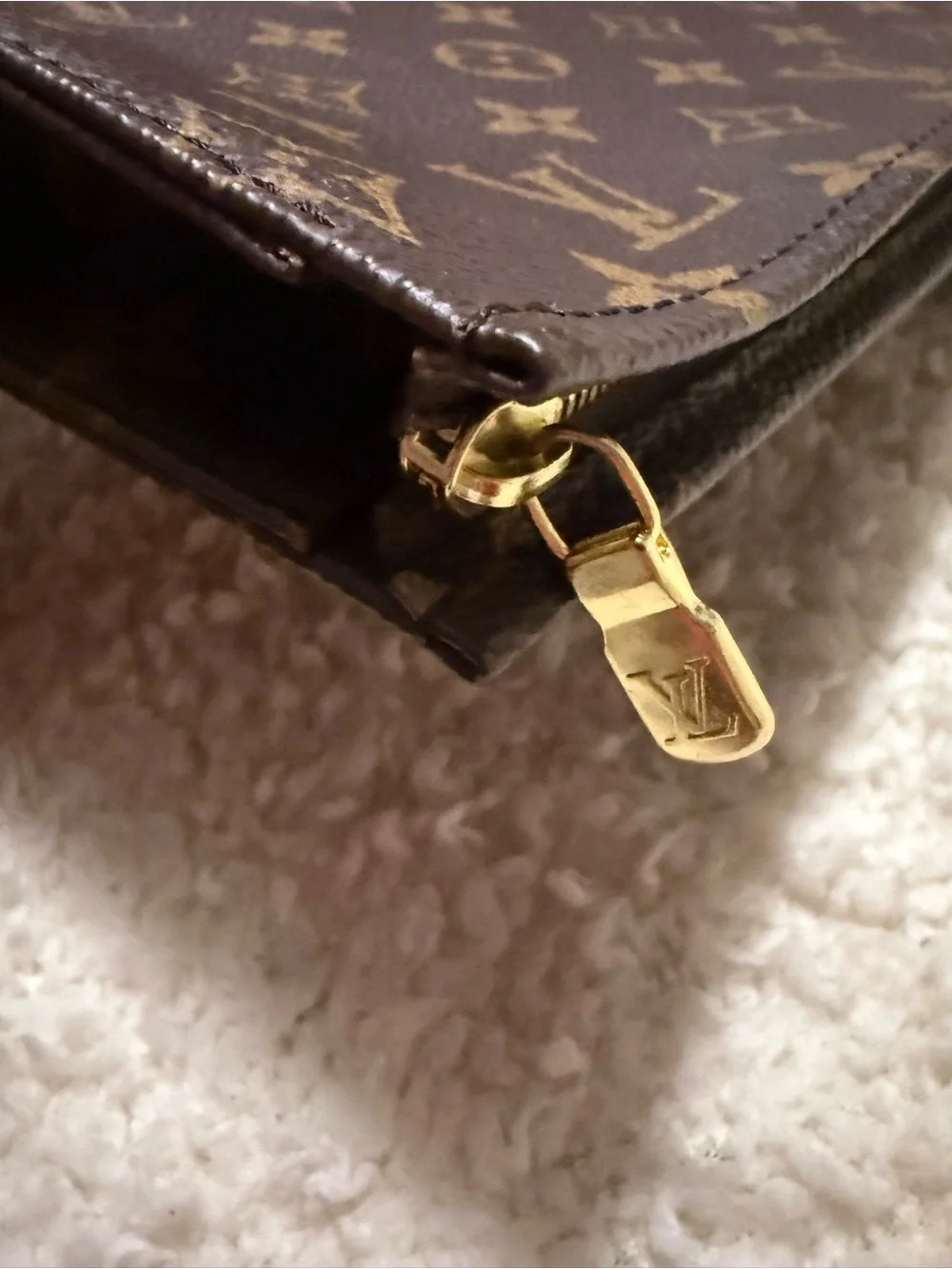 Louis Vuitton Poche Toilette GM